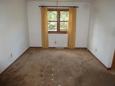 44 Hancock Dr, Glenmont, NY 12077 photo 8