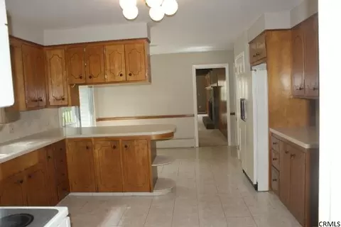 18 Macaffer Dr, Menands, NY 12204 photo 9
