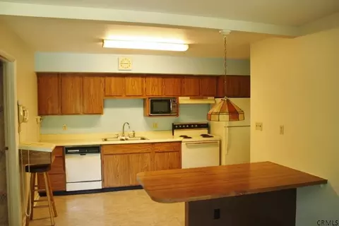 37 Beldale Rd, Slingerlands, NY 12159 photo 3