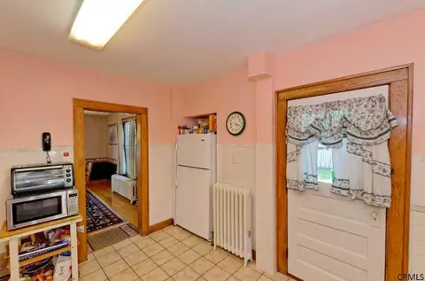 16 School St, Schenectady, NY 12304 photo 8