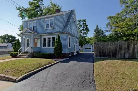 16 School St, Schenectady, NY 12304 photo 6