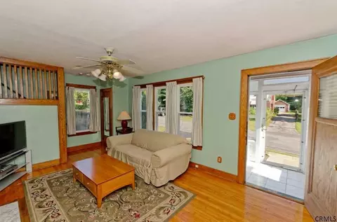16 School St, Schenectady, NY 12304 photo 10