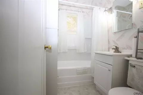 85 Orchard St, Delmar, NY 12054 photo 9