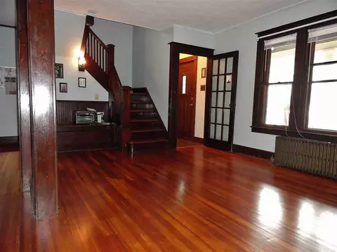 1043 Keyes Ave, Schenectady, NY 12309 photo 2