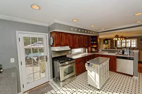38 Carstead Dr, Slingerlands, NY 12159 photo 5