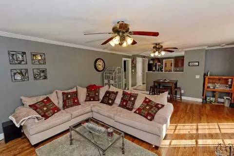 38 Carstead Dr, Slingerlands, NY 12159 photo 3