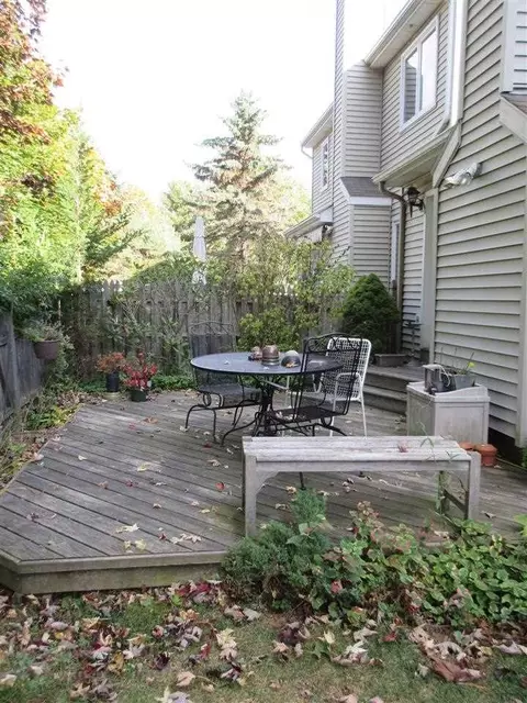 5 Constitution Dr, Glenmont, NY 12077 photo 18