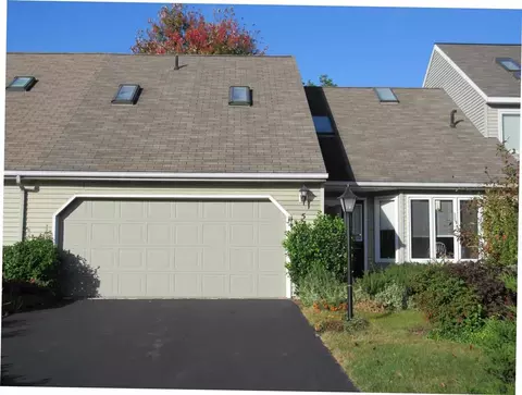 5 Constitution Dr, Glenmont, NY 12077 photo 1