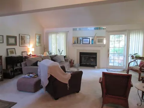 5 Constitution Dr, Glenmont, NY 12077 photo 7