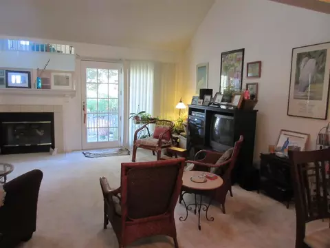 5 Constitution Dr, Glenmont, NY 12077 photo 8