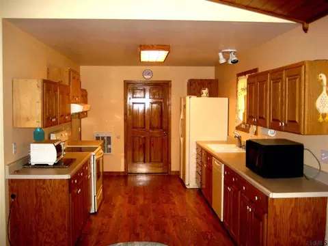 718 Plattekill Rd, Freehold, NY 12431 photo 5
