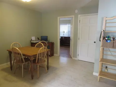 17 Brookview Ave, Delmar, NY 12054 photo 6
