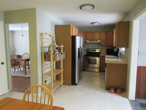 17 Brookview Ave, Delmar, NY 12054 photo 4