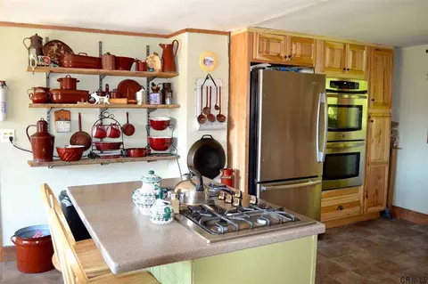 247 Klapmeyer Rd, Amsterdam, NY 12010 photo 5