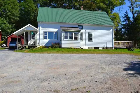 247 Klapmeyer Rd, Amsterdam, NY 12010 photo 2