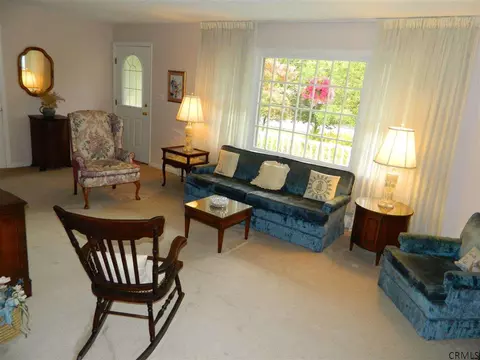 3292 E Lydius St, Schenectady, NY 12303 photo 7