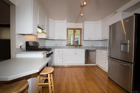 1305 Keyes Ave, Schenectady, NY 12309 photo 8