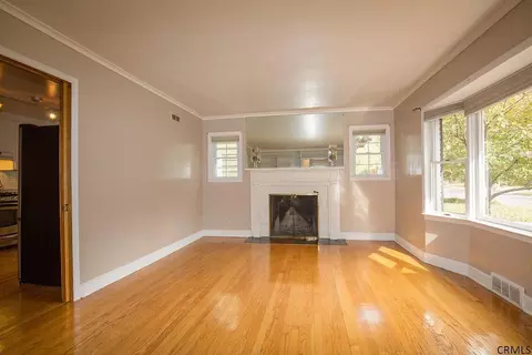 1305 Keyes Ave, Schenectady, NY 12309 photo 4