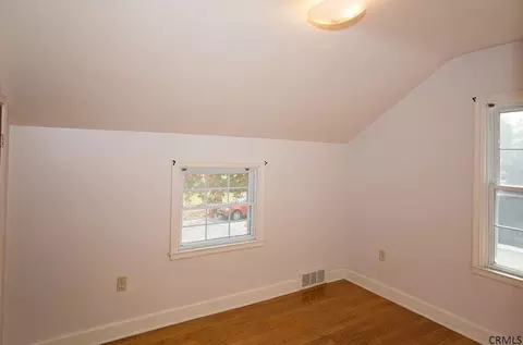 1305 Keyes Ave, Schenectady, NY 12309 photo 18