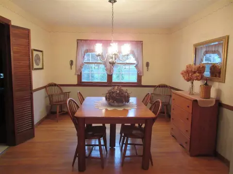 21 Carriage Rd, Delmar, NY 12054 photo 4