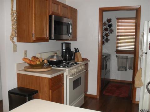 402 Chadwick Rd, Schenectady, NY 12304 photo 9