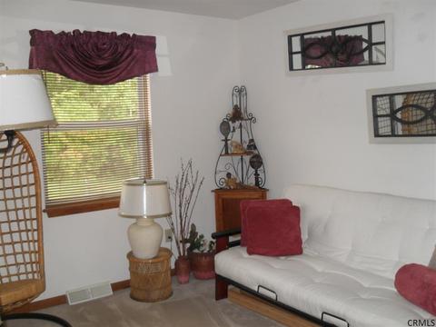 402 Chadwick Rd, Schenectady, NY 12304 photo 17