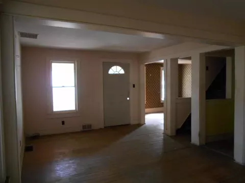5 Winston Pl, Schenectady, NY 12304 photo 5