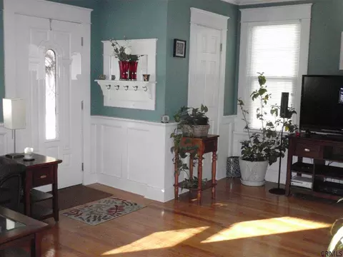 1130 Keyes Ave, Schenectady, NY 12309 photo 6