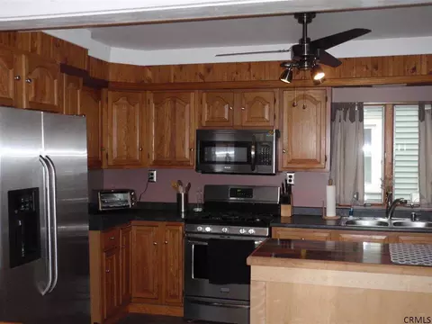 1130 Keyes Ave, Schenectady, NY 12309 photo 3