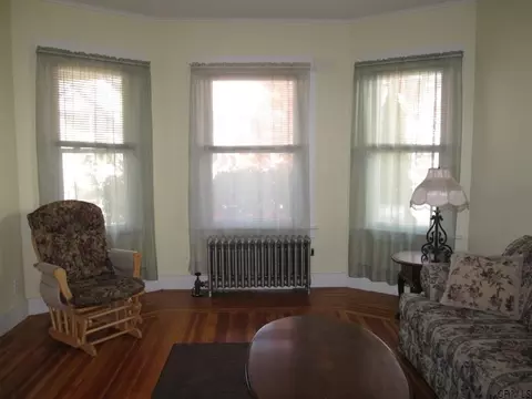822 Hampton Ave, Schenectady, NY 12309 photo 4