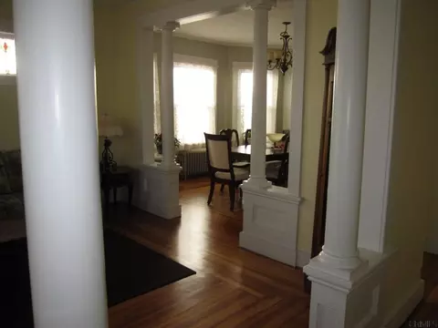 822 Hampton Ave, Schenectady, NY 12309 photo 5