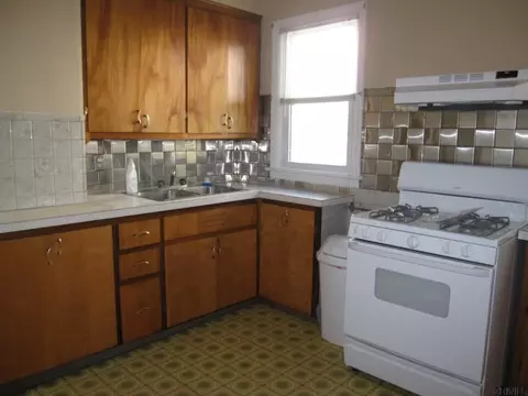 822 Hampton Ave, Schenectady, NY 12309 photo 7