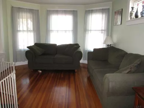 822 Hampton Ave, Schenectady, NY 12309 photo 8