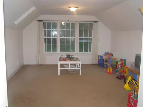 38 Beverly Dr, Albany, NY 12203 photo 11