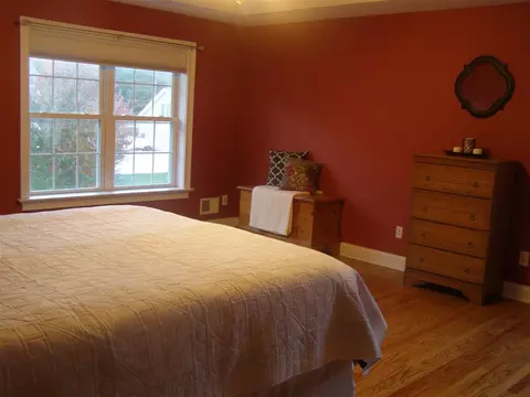 38 Beverly Dr, Albany, NY 12203 photo 8