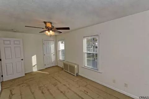 812 Thompson St, Schenectady, NY 12306 photo 17