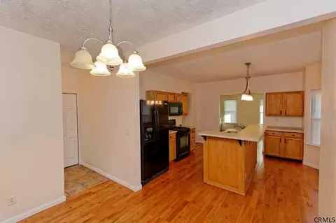 812 Thompson St, Schenectady, NY 12306 photo 11