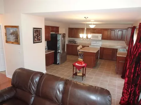 49 Milltowne Rd, Glenmont, NY 12077 photo 3