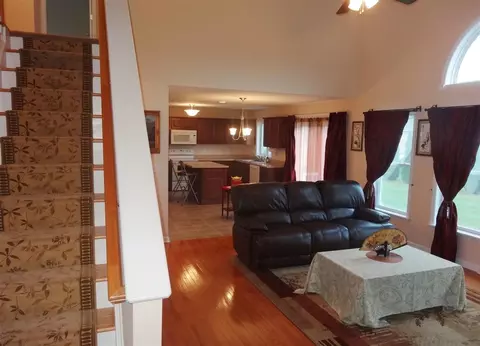 49 Milltowne Rd, Glenmont, NY 12077 photo 8