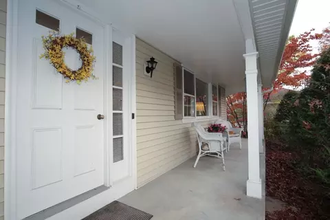 45 Brockley Dr, Delmar, NY 12054 photo 3