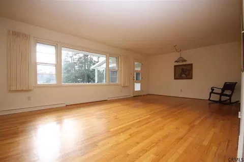 535 Wayne Pl, Delmar, NY 12054 photo 3