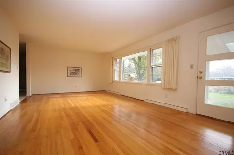 535 Wayne Pl, Delmar, NY 12054 photo 5