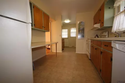 535 Wayne Pl, Delmar, NY 12054 photo 6