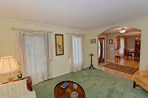 9 Seneca Ct, Slingerlands, NY 12159 photo 4