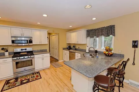 9 Seneca Ct, Slingerlands, NY 12159 photo 11