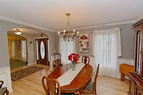9 Seneca Ct, Slingerlands, NY 12159 photo 6