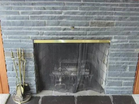 19 Sunset Dr, Delmar, NY 12054 photo 3