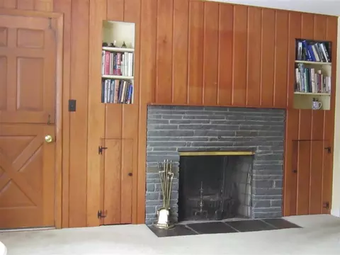 19 Sunset Dr, Delmar, NY 12054 photo 2
