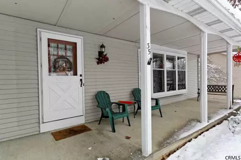 35 Algonquin Rd, Clifton Park, NY 12065 photo 2