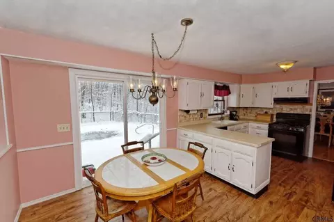 35 Algonquin Rd, Clifton Park, NY 12065 photo 13